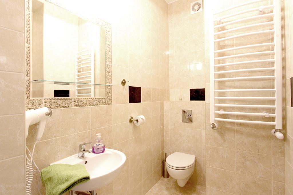 Amelia Apartament Centrum Apartment กดัญสก์ ห้อง รูปภาพ